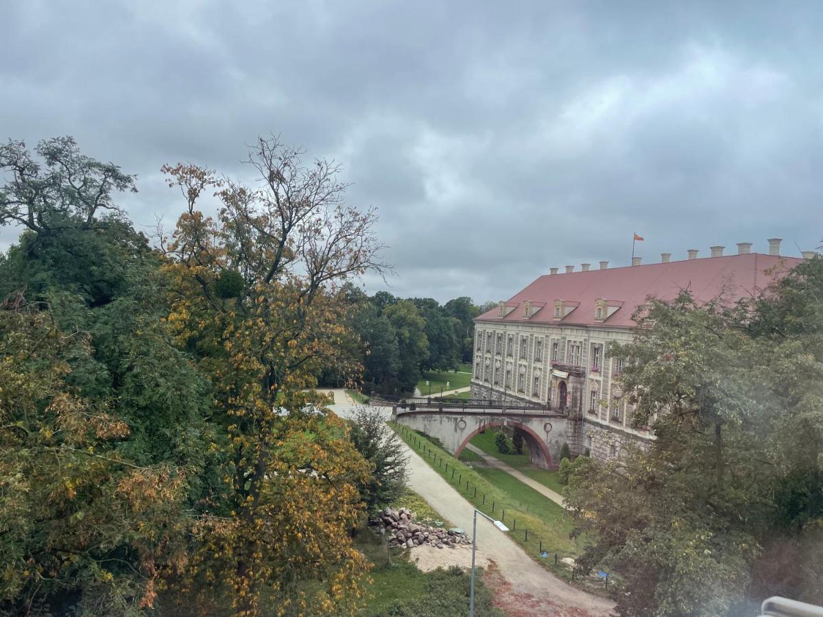 Apartament 2 Pokojowy W Centrum Miasta Żagań Esterno foto