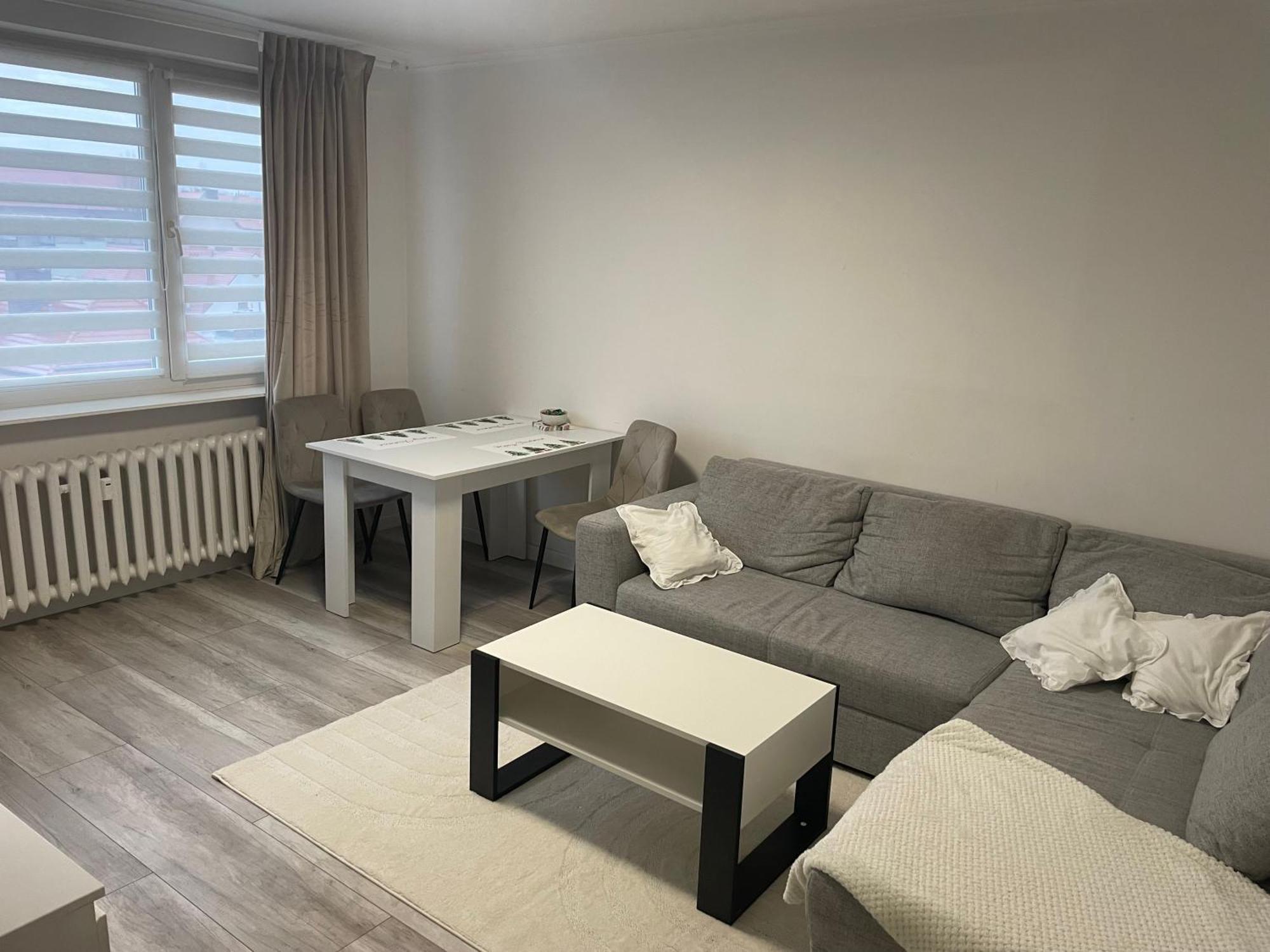 Apartament 2 Pokojowy W Centrum Miasta Żagań Esterno foto