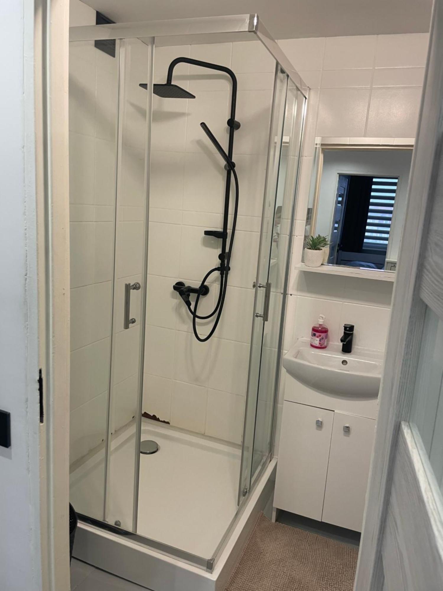 Apartament 2 Pokojowy W Centrum Miasta Żagań Esterno foto